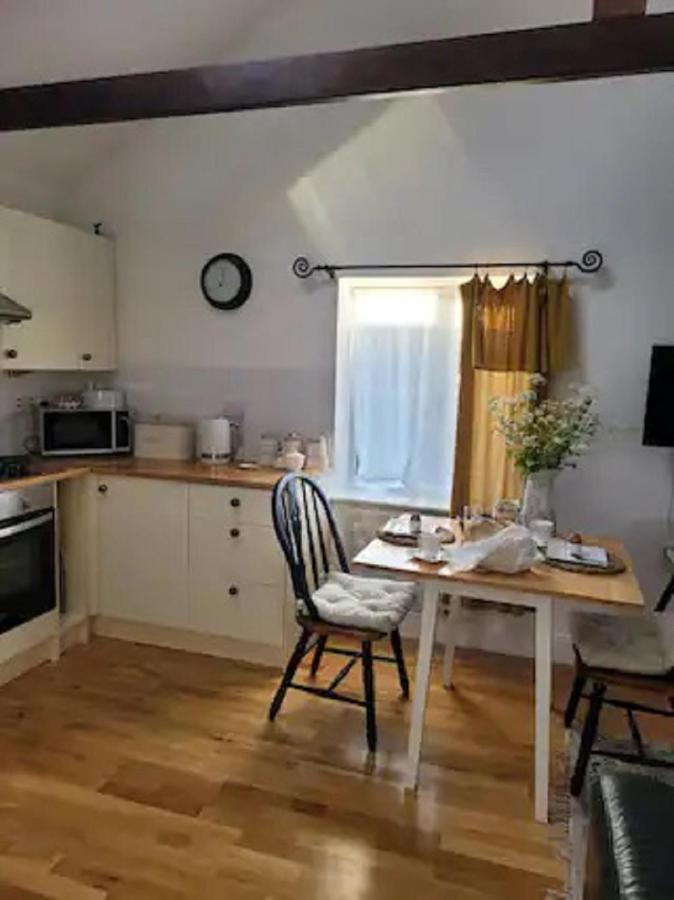 Birch Cottage With Private Wood Fire Hot Tub Harrietsham Экстерьер фото